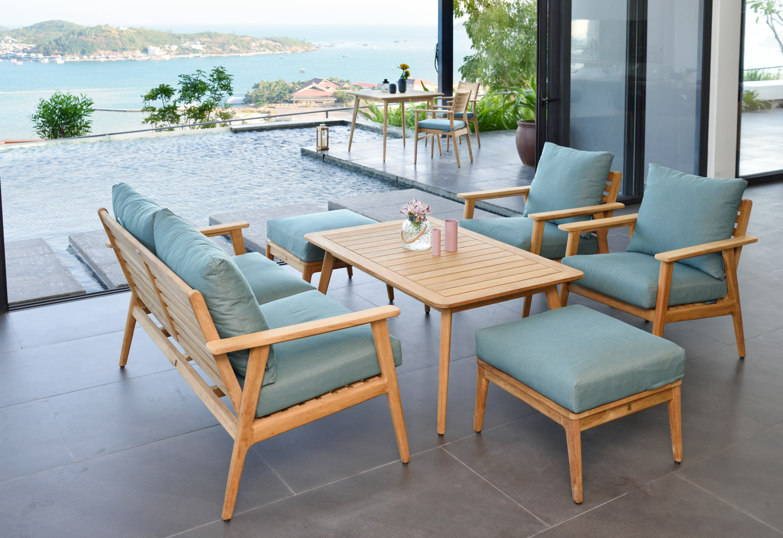 Mesa baja rectangular Rinjani de teca reciclada 140cm - LifestyleGarden®  muebles de exterior
