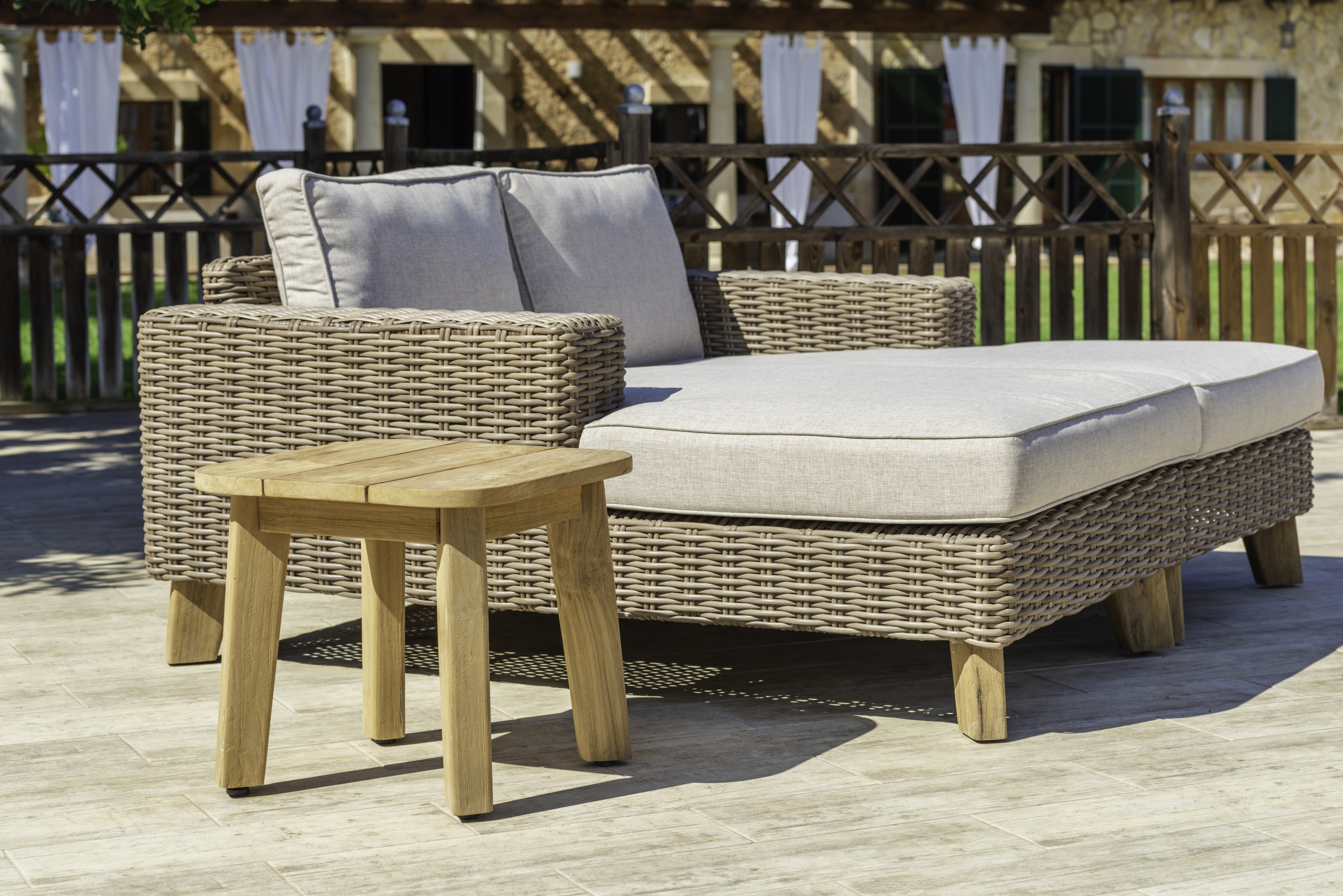 Los mejores muebles de exterior para jardín y terraza para el verano